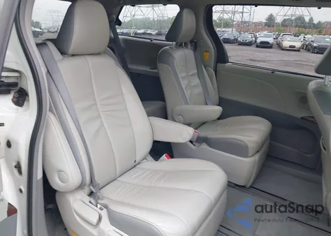 2014 Toyota Sienna Xle/Limited from USA, damaged, VIN 5TDDK3DC4ES081882